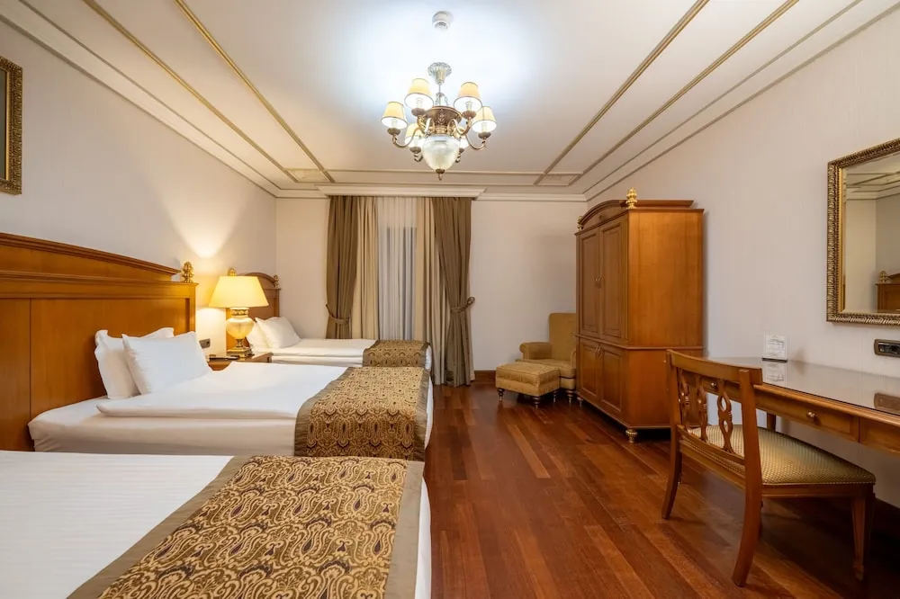 Triple Room