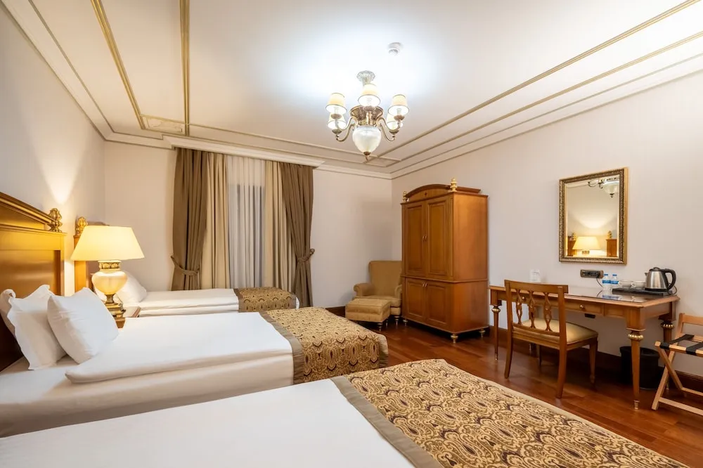 Triple Room