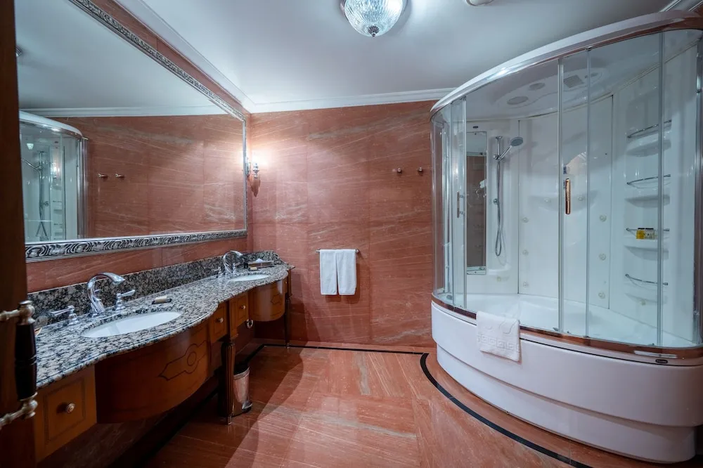 Bosphorus Suite