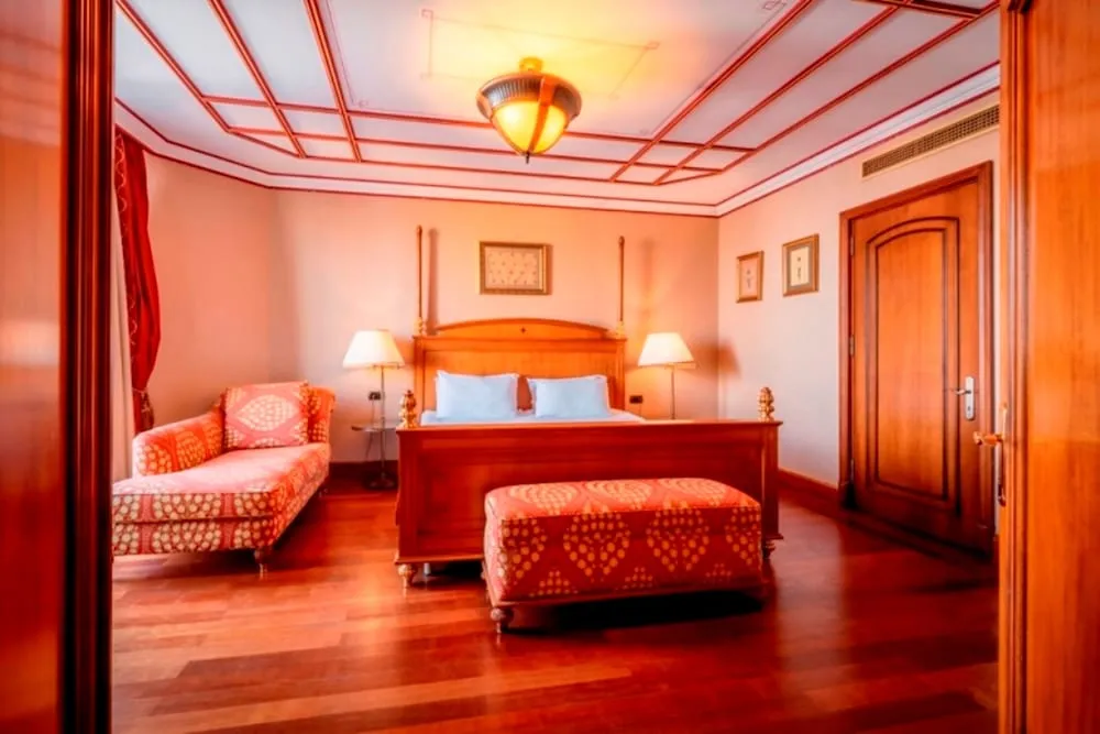 Bosphorus Suite