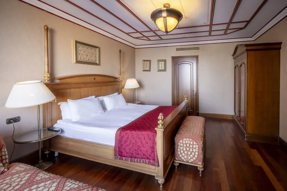 Bosphorus Suite