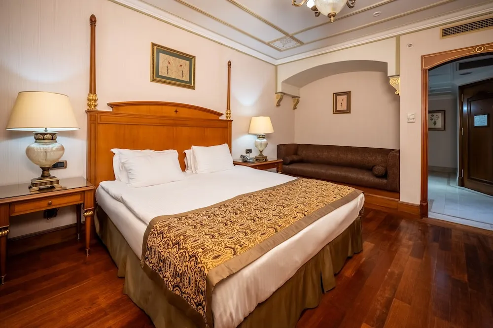 Superior Connectined Room