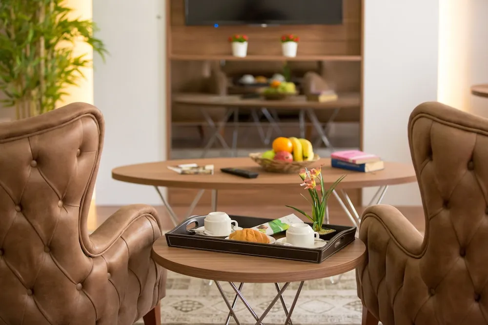 Deluxe Tek Büyük Yataklı Oda, 1 En Büyük (King) Boy Yatak, Engellilere Uygun, Şehir Manzaralı