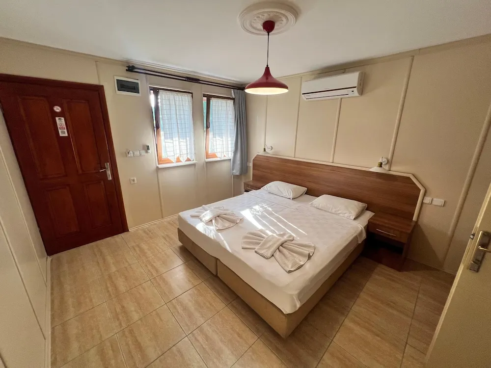 Standard Double or Twin Room, Garden View