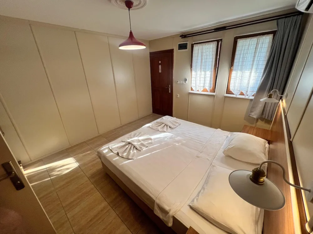Standard Double or Twin Room, Garden View