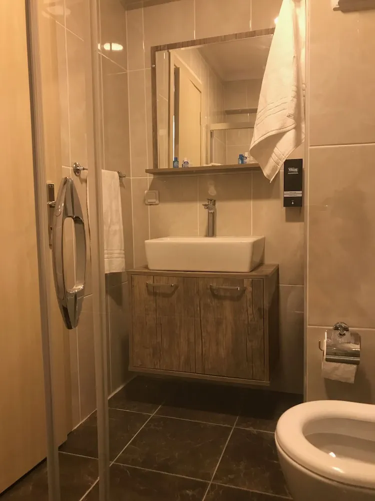 Deluxe Dört Kişilik Oda