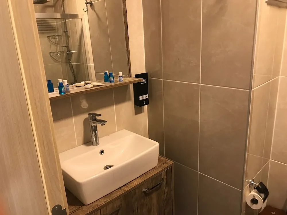 Deluxe Dört Kişilik Oda