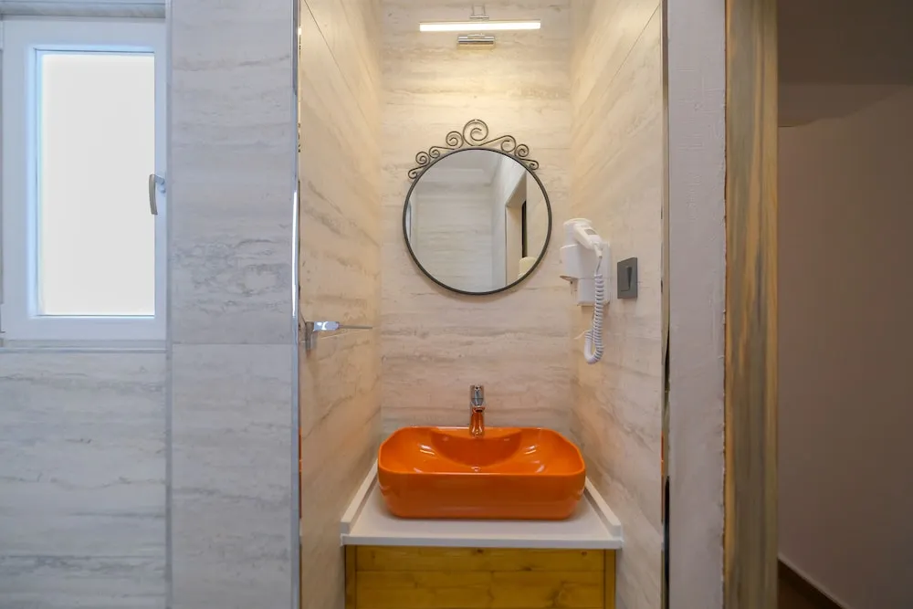 Basic Oda, 1 Çift Kişilik Yatak ve Çekyat, Göl Manzaralı (without pool)