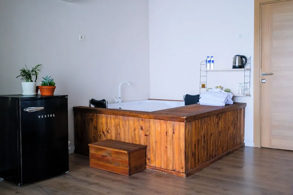 Deluxe Room, 1 Double Bed with Sofa bed, Lake View (shared pool access from inside the room)