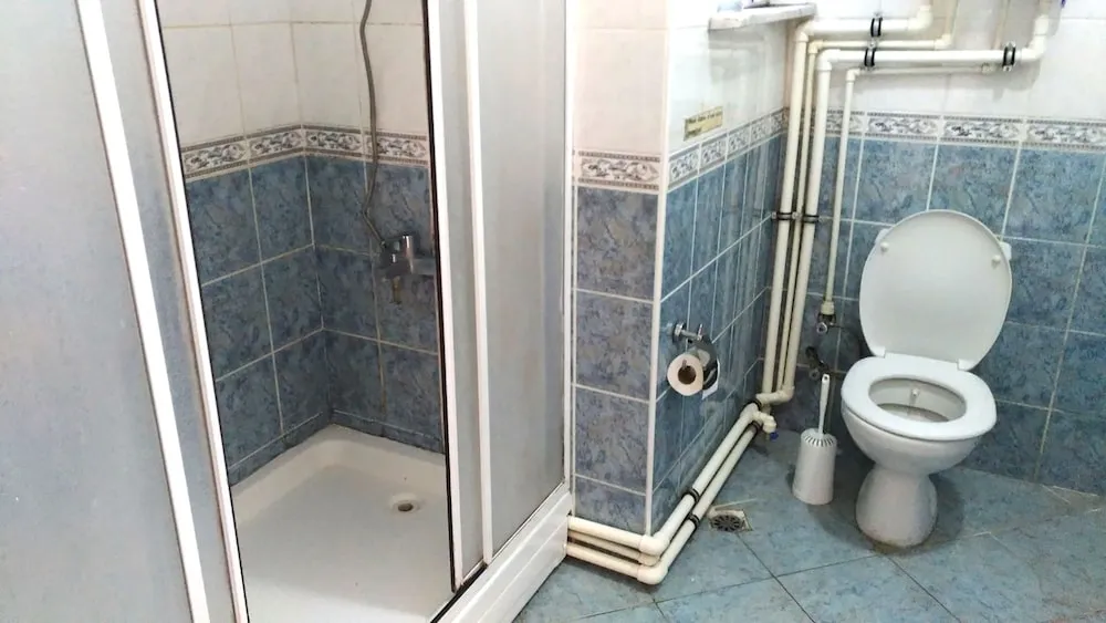 Basic Ortak Ranzalı Oda, Sadece erkekler için, Sigara İçilmez (4 Person)