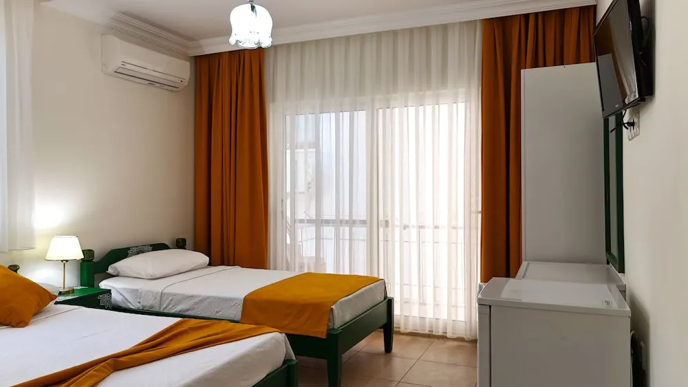 Standard Üç Kişilik Oda, Kısmi Deniz Manzaralı