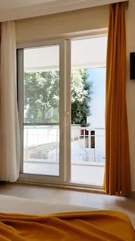 Yazıcı Otel Bozburun