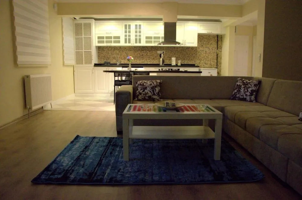 Konukevim, Büklüm Sokak