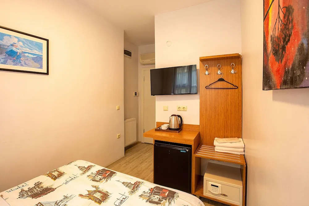 Economy Double Room