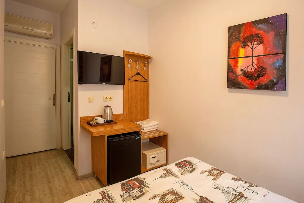 Economy Double Room