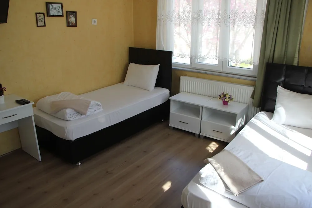 Standard İki Ayrı Yataklı Oda, Ortak Banyo