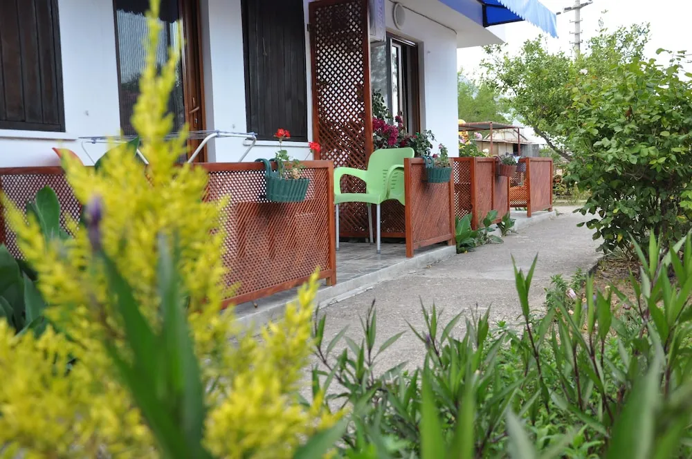 Standard Bungalov, Bahçe Manzaralı