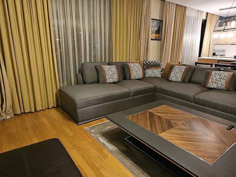 Taksim'de 3 Yatak Odalı Mükemmel Rezidans