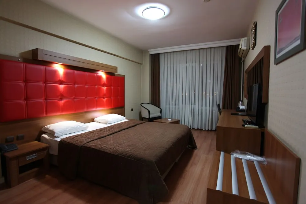 Deluxe Tek Büyük veya İki Ayrı Yataklı Oda