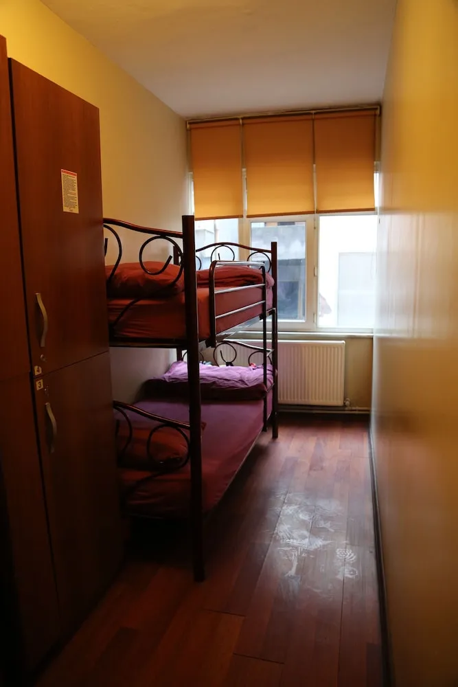 Economy İki Ayrı Yataklı Oda, Sadece erkekler için