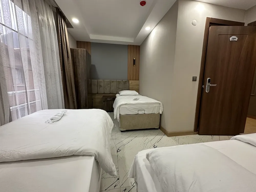Luxury Üç Kişilik Oda