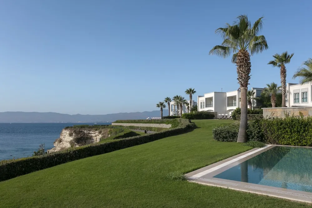 Royal Villa