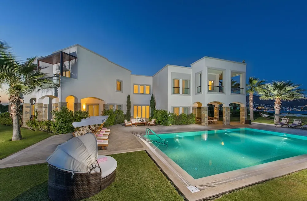 Royal Villa