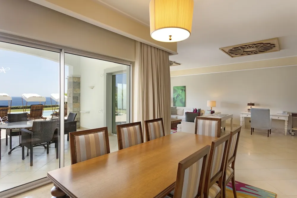 Premium Villa, 4 Yatak Odası, Havuz Kullanımı, Deniz Manzaralı