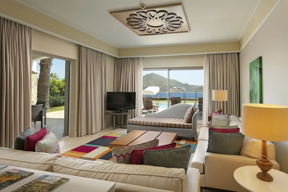 Premium Villa, 4 Yatak Odası, Havuz Kullanımı, Deniz Manzaralı