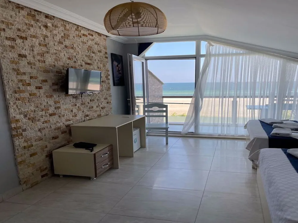 Deluxe Dört Kişilik Oda, Deniz Manzaralı