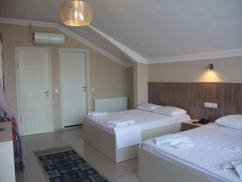 Deluxe Üç Kişilik Oda, Şehir Manzaralı