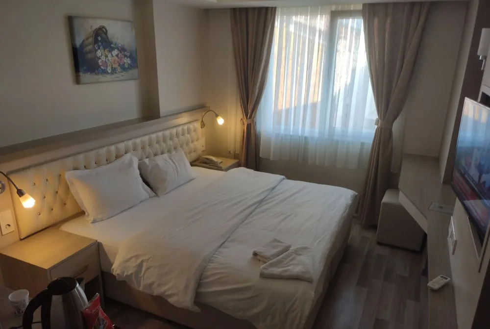 Tek Büyük Yataklı Oda