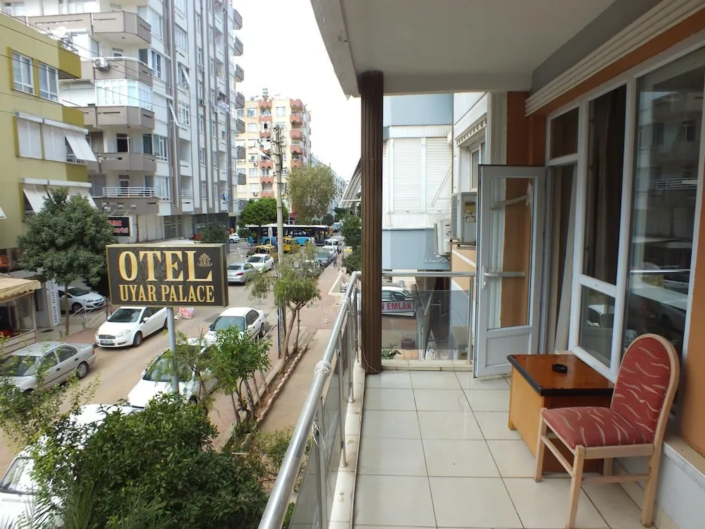 SEKIZ KISILIK AILE ODASI