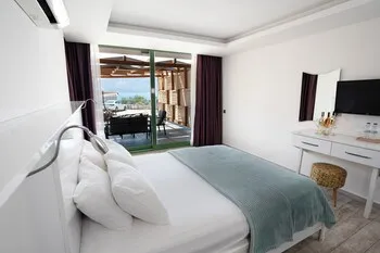 Greenbeach Hotel