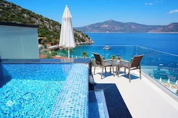 Greenbeach Hotel