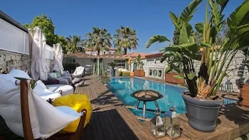 The Six Alaçatı Hotel