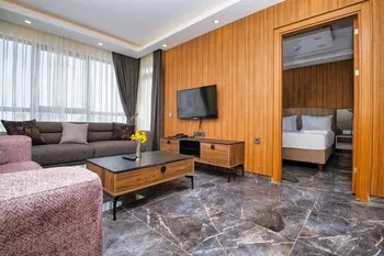 Evin Park Suit & Spa