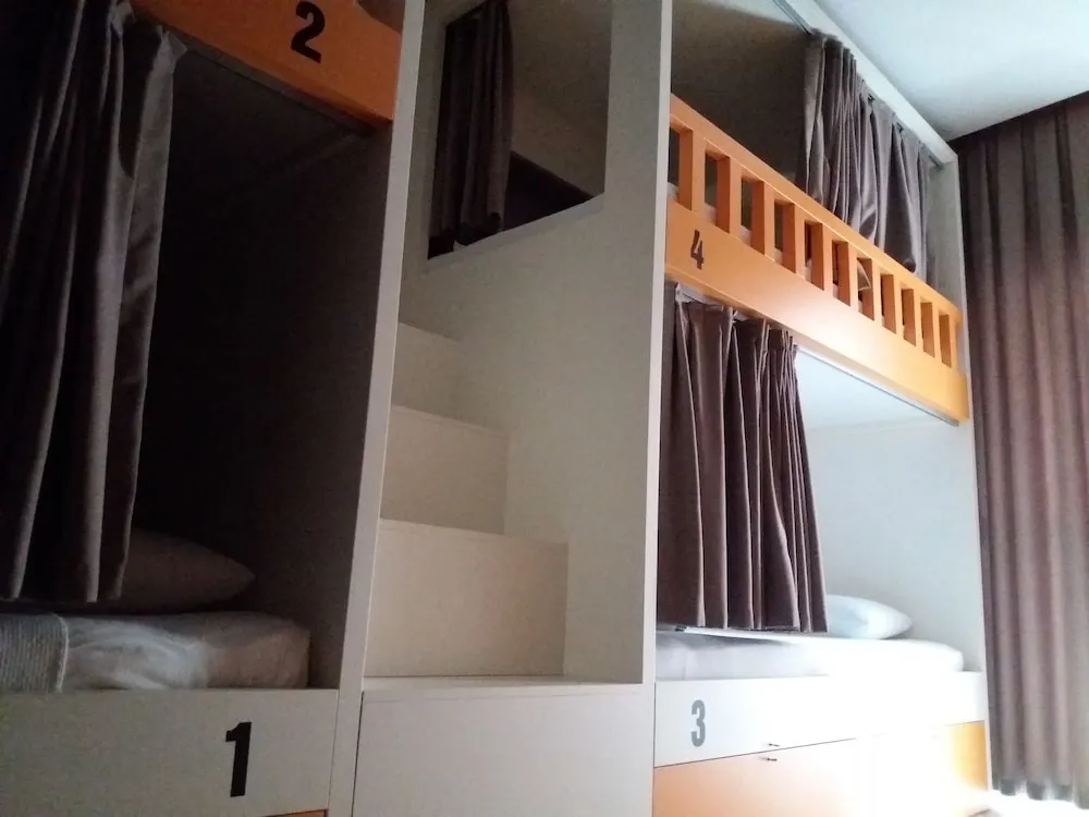 Basic Ortak Ranzalı Oda, Sadece kadınlar için