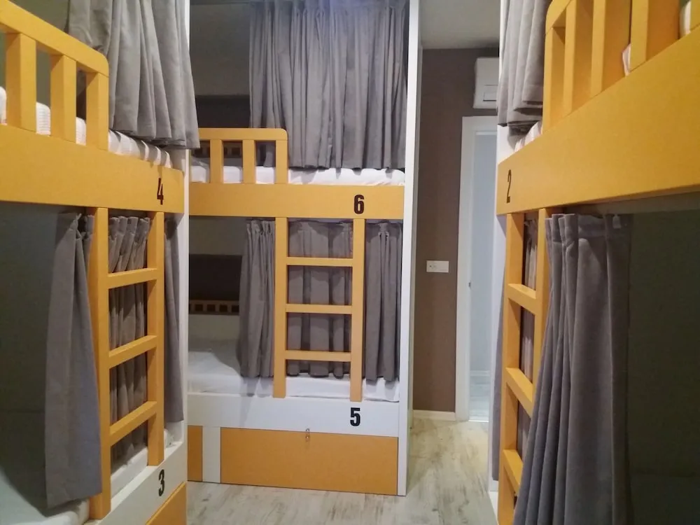 Basic Ortak Ranzalı Oda, Sadece erkekler için