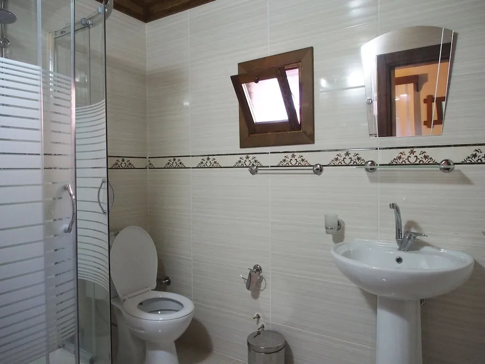 Tek Büyük veya İki Ayrı Yataklı Oda, Şehir Manzaralı