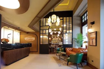 Momento Golden Horn Hotel