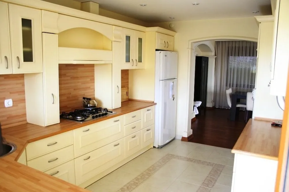 Family Villa, 4 Yatak Odası, Teras, Bahçe Manzaralı