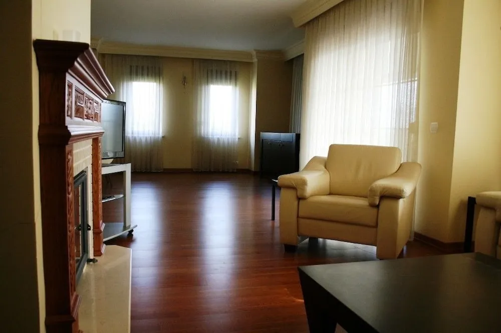 Family Villa, 4 Yatak Odası, Teras, Bahçe Manzaralı