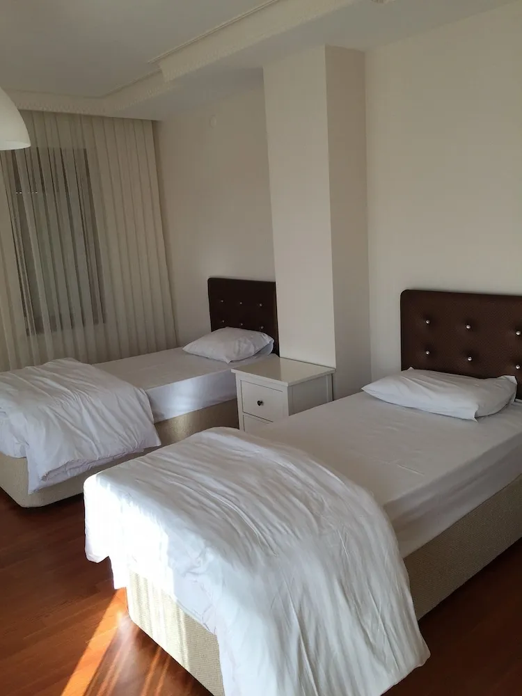 Family Villa, 4 Yatak Odası, Teras, Bahçe Manzaralı
