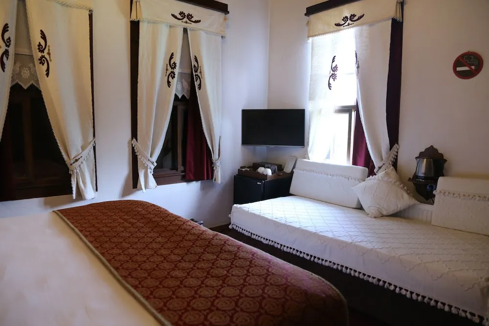 Deluxe Tek Büyük veya İki Ayrı Yataklı Oda