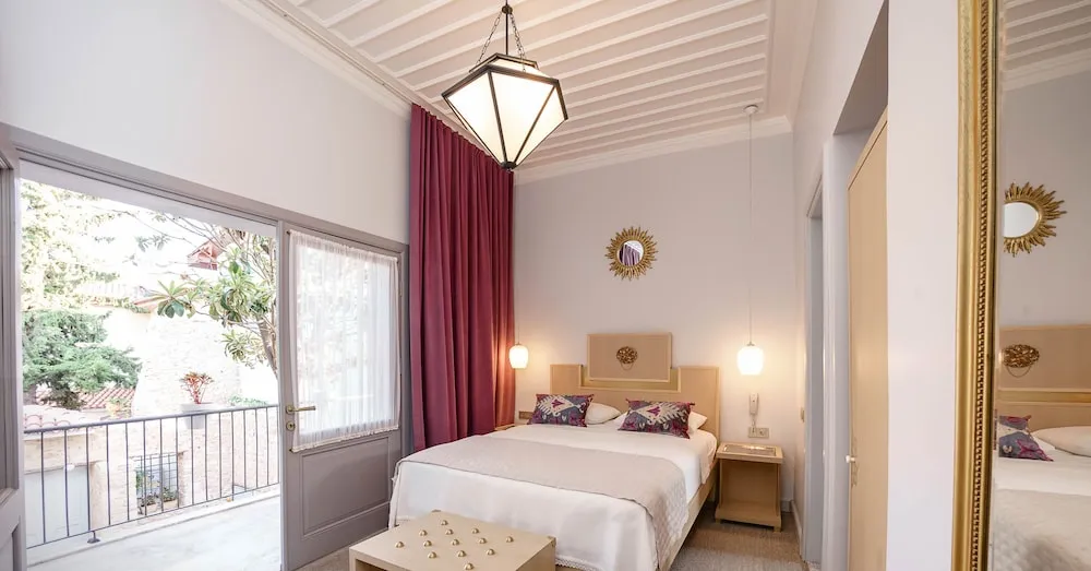 Honeymoon Süit, 1 Büyük (Queen) Boy Yatak, Kısmi Deniz Manzaralı