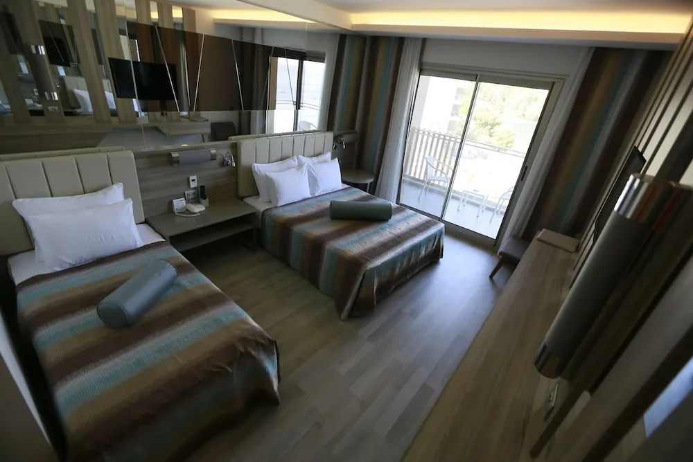 Standard Oda, Kısmi Deniz Manzaralı