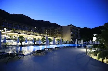 Turunç Premium Hotel