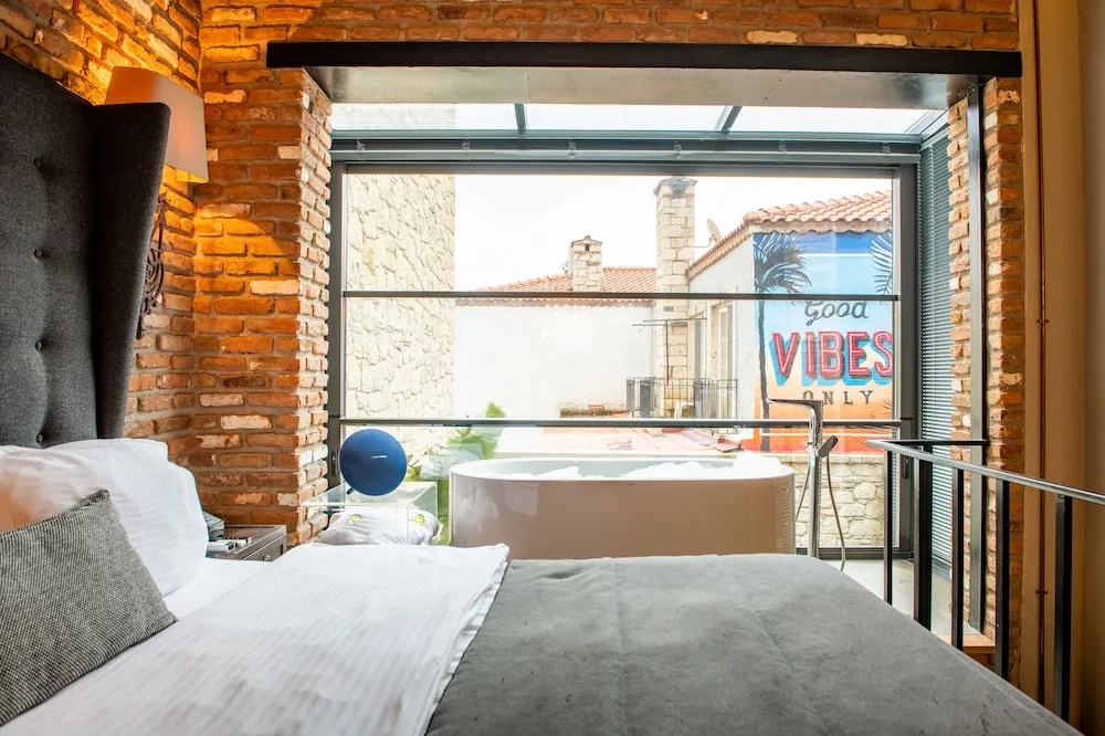 Design Suit Somineli ve Jakuzi