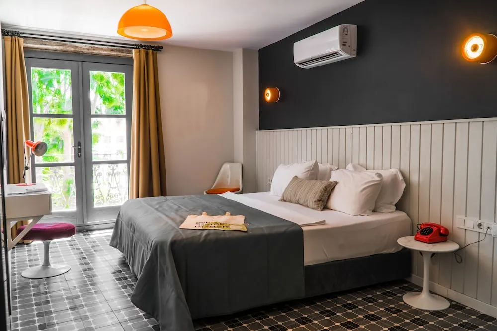 Classic Tek Büyük veya İki Ayrı Yataklı Oda